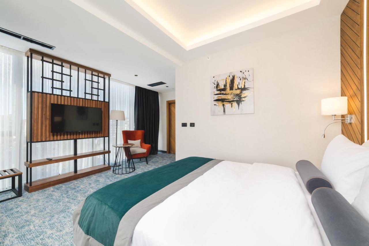 Bristol Hotel 4*